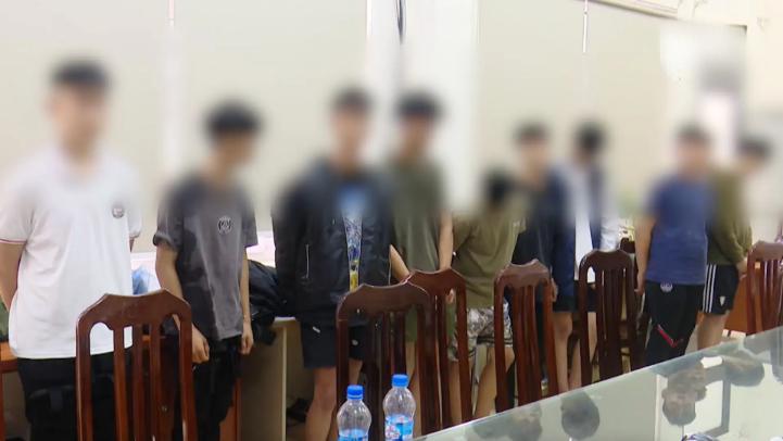 Công an triệu tập 10 thanh thiếu niên gây rối trật tự